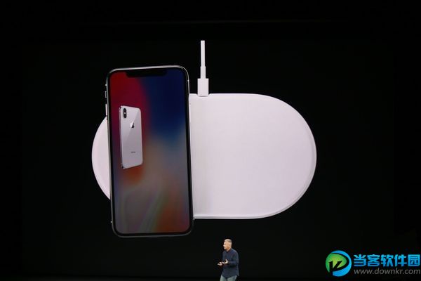 iphone8/X的无线充电距离多远？iphone8无线充电怎么充？
